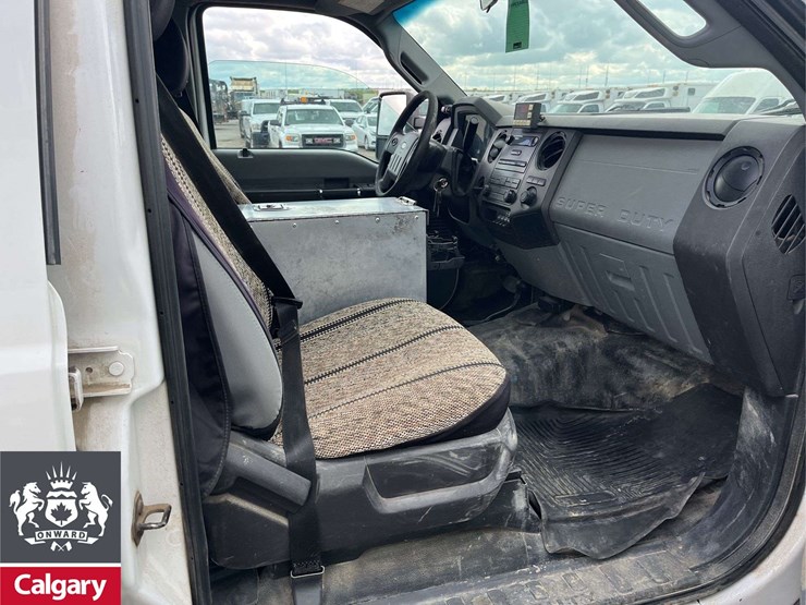 2015-ford-f550-image-16