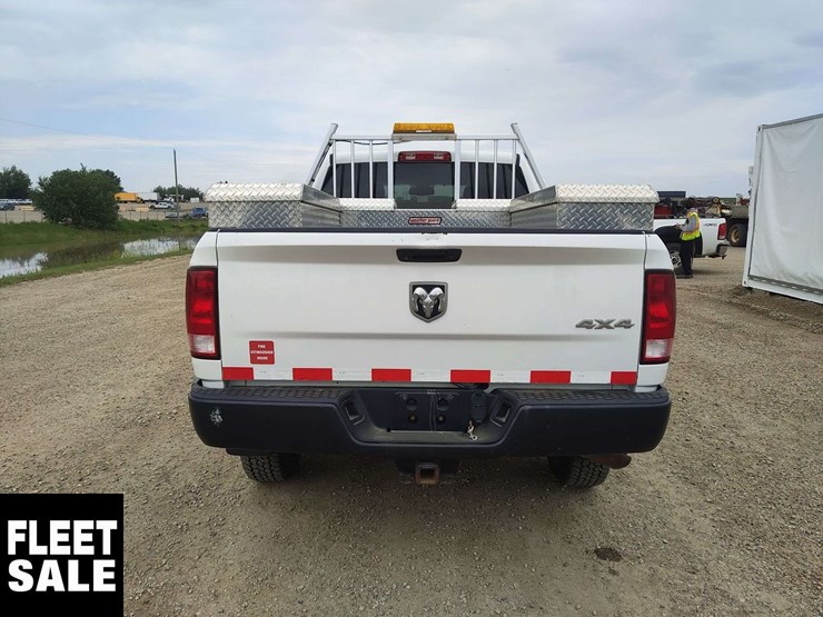 2015-ram-tradesman-image-16