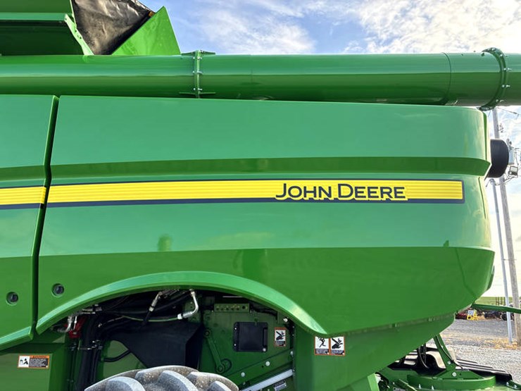 2024-john-deere-s790-image-28