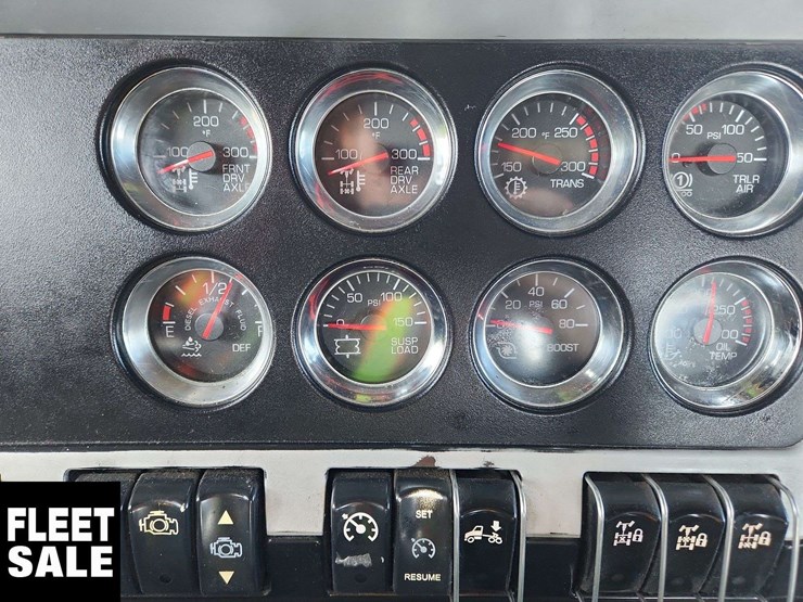 2014-kenworth-t660-image-12