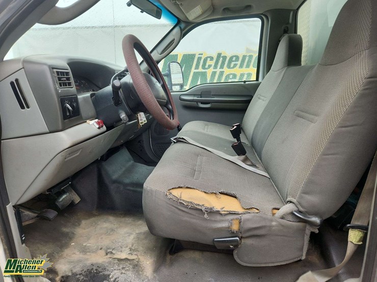 2004-ford-f550-image-8