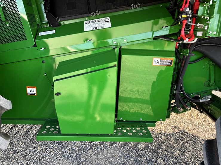 2024-john-deere-s790-image-52