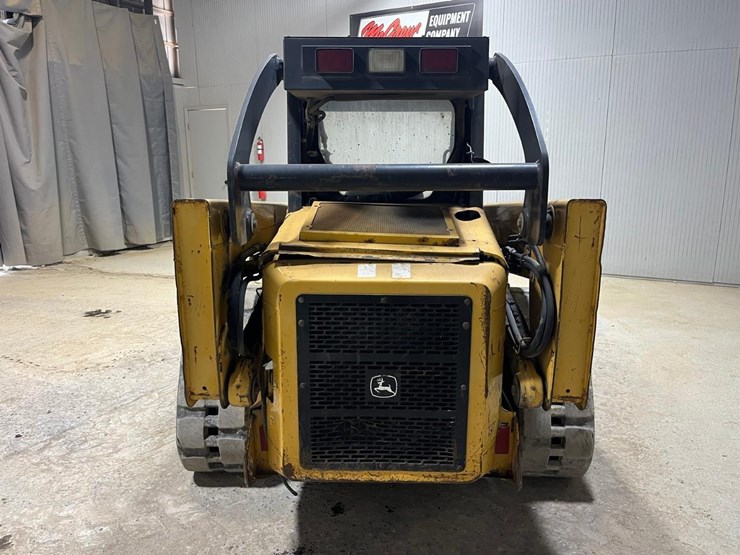 deere-ct322-image-4