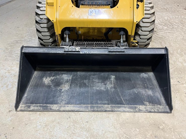 2022-caterpillar-262d3-image-9