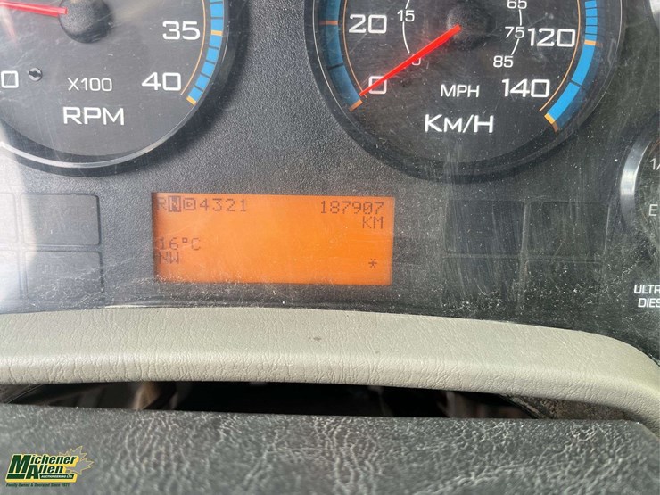 2009-international-durastar-4300-image-8