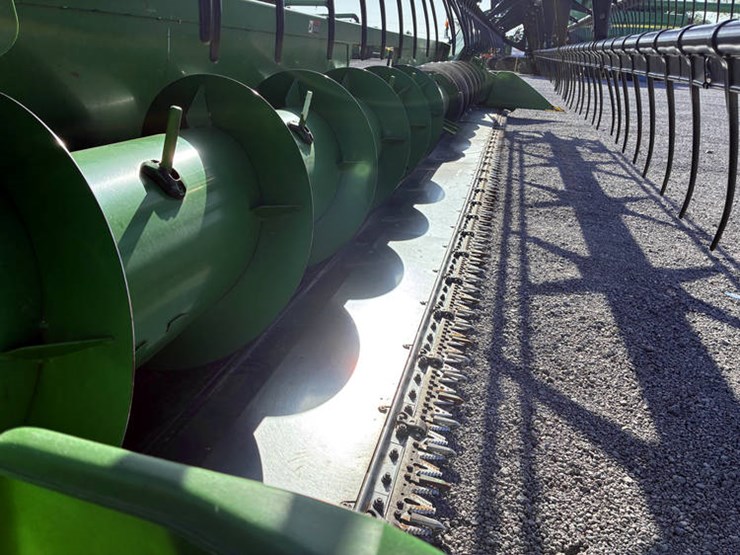 2010-john-deere-630f-image-15