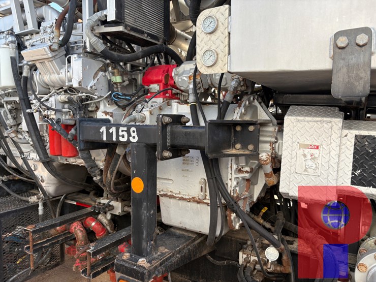 2012-cryogenic-vessel-alternatives-3-axle-15k-2,000-hp-double-pumper-trailer-image-6