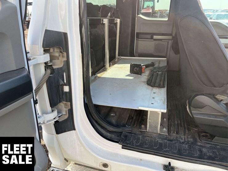 2017-ford-f350-image-13
