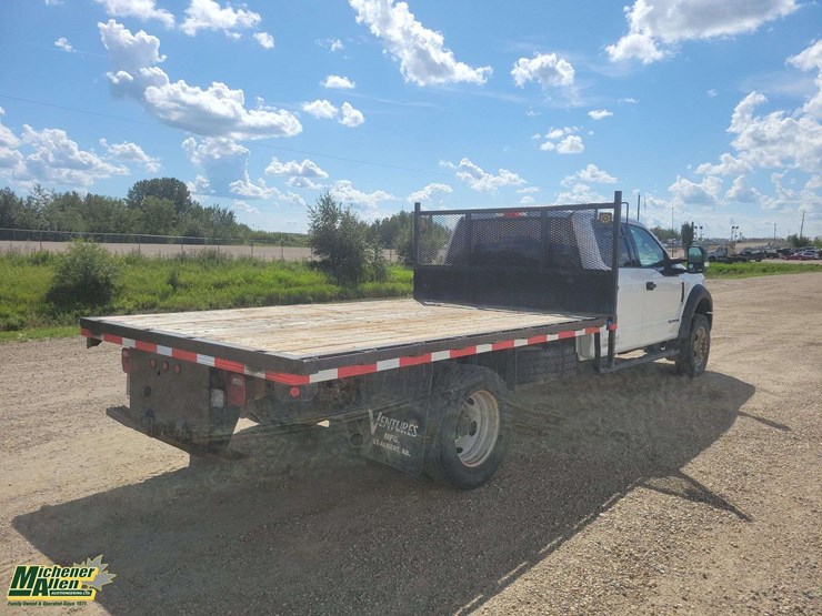2022-ford-f550-image-3