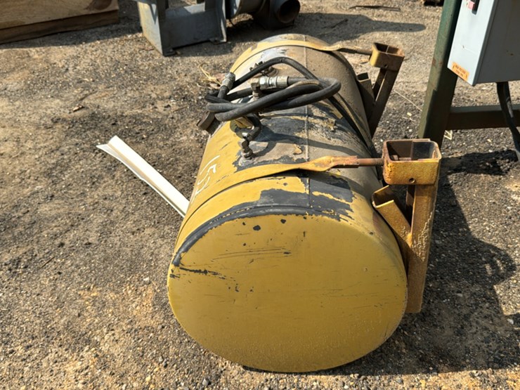 #152-•-truck-fuel-tank-image-2
