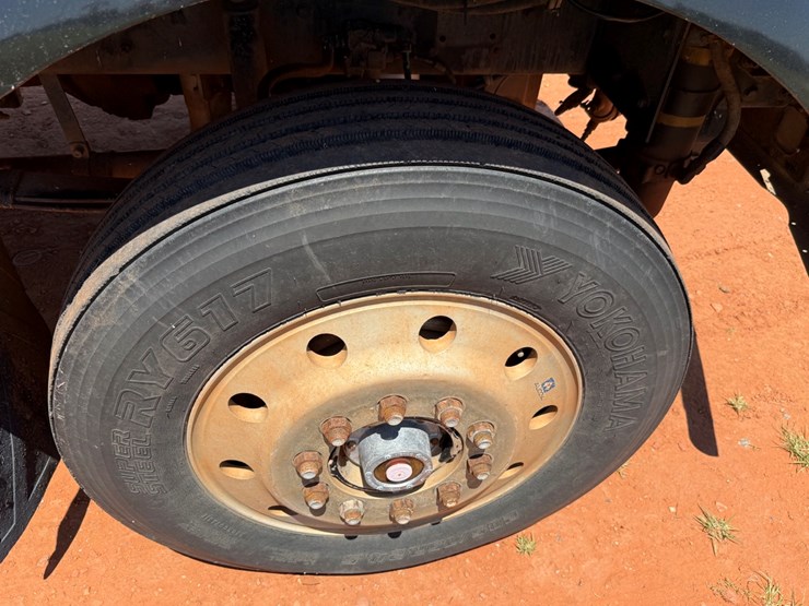 1990-kenworth-t400-image-8