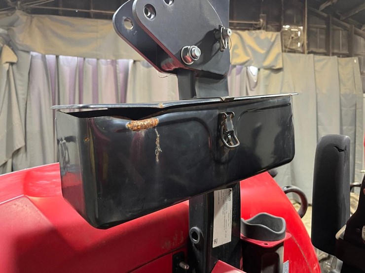 massey-ferguson-4708-image-18