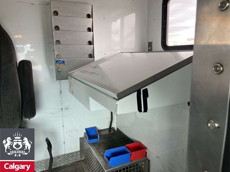 2012-international-durastar-4300-image-14