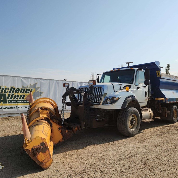 2012 INTERNATIONAL WORKSTAR 7600