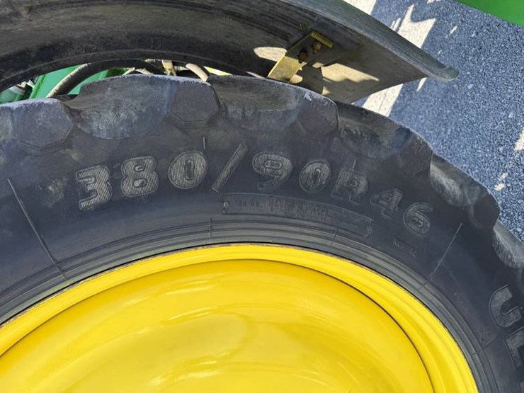 2005-john-deere-4720-image-12