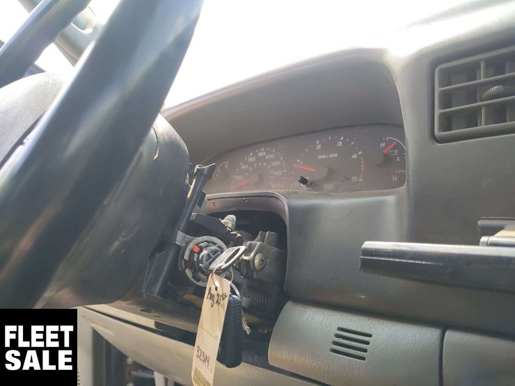 2003-ford-f550-image-33