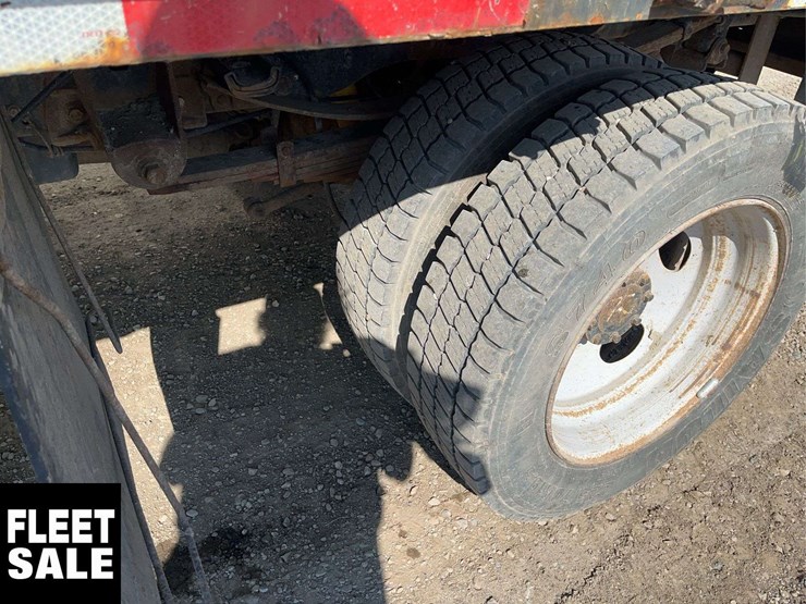 2015-ford-f550-image-13