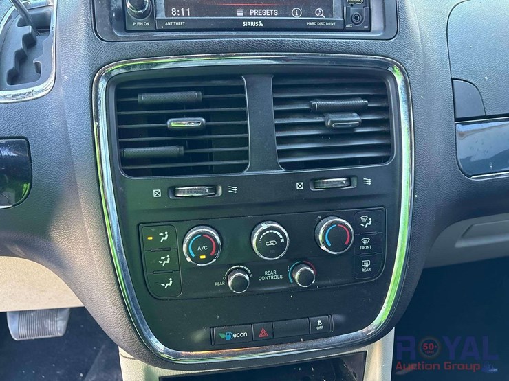2018-dodge-grand-caravan-sxt-image-15