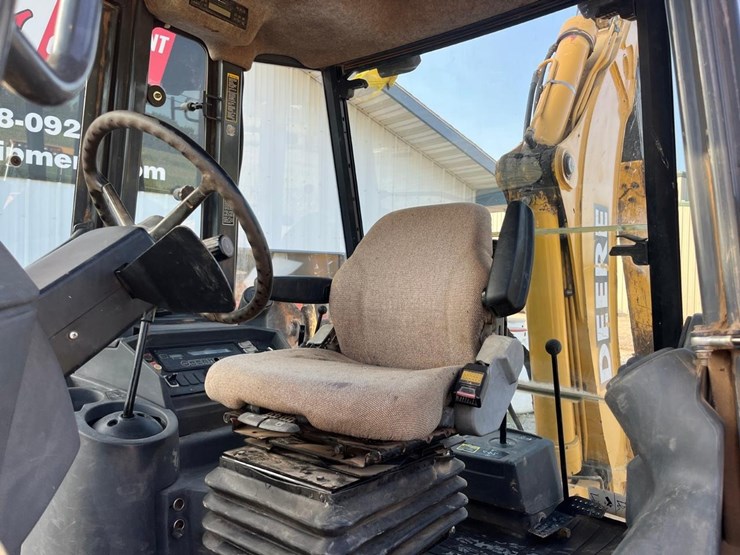 deere-410g-image-27