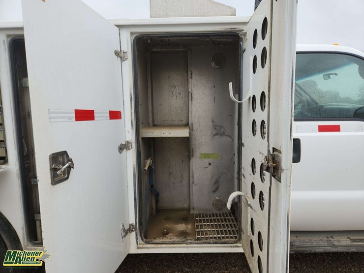 2004-ford-f550-image-20
