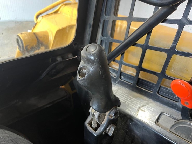 john-deere-250-image-27