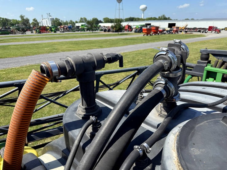 2005-john-deere-4720-image-50