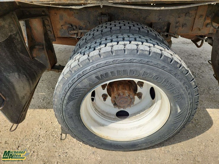 2002-ford-f650-image-24