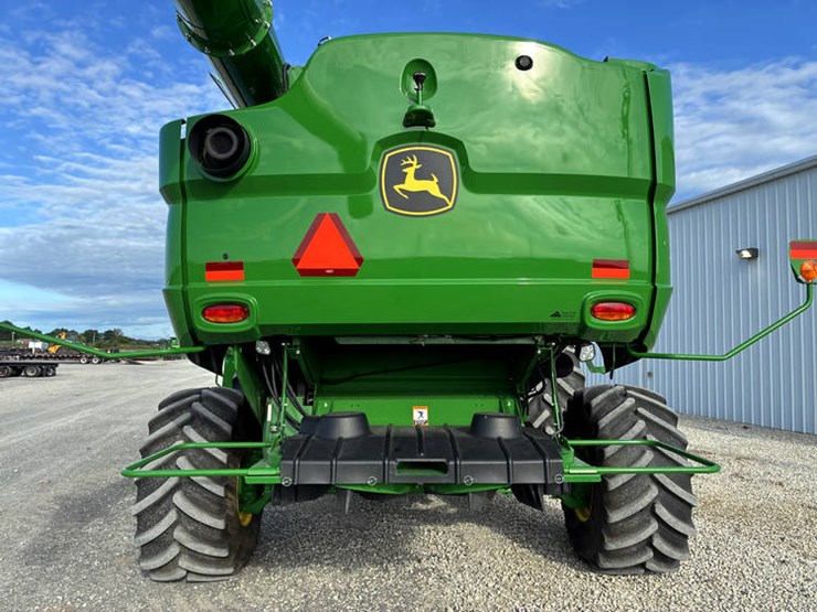 2024-john-deere-s790-image-6