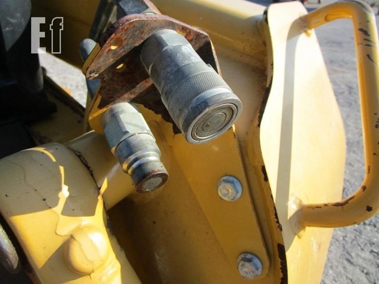 deere-320-image-6