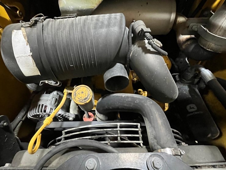 john-deere-317-image-14