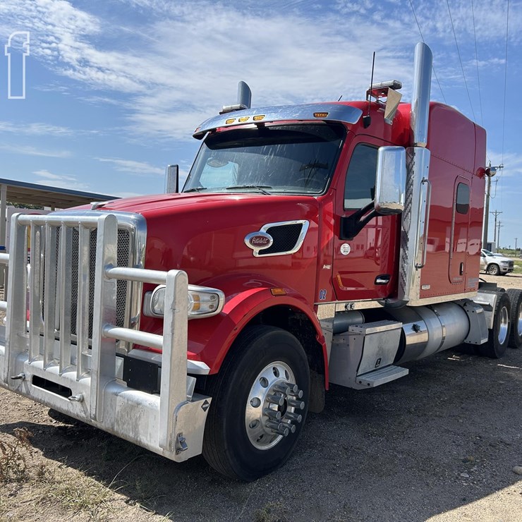 2020 PETERBILT 567