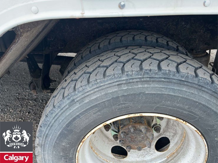 2012-international-durastar-4300-image-22