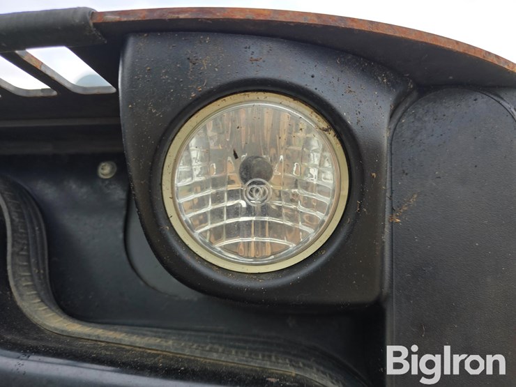 2016-new-holland-l228-image-14