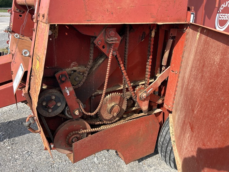 hesston-5580-image-8