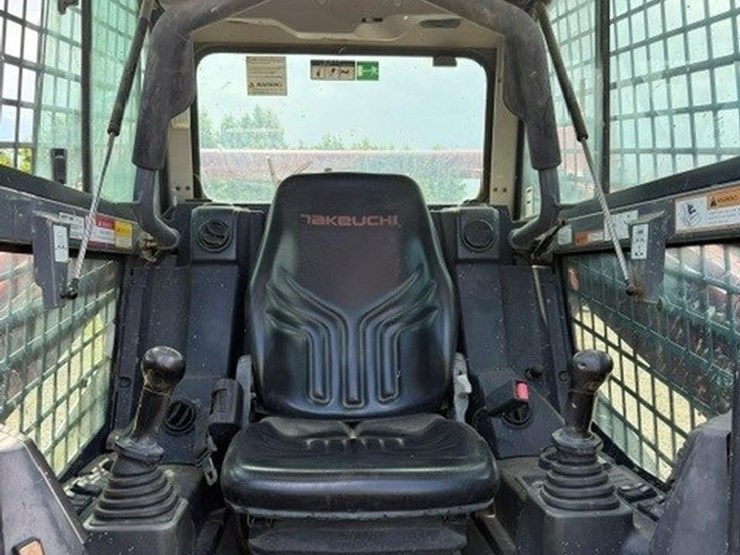 takeuchi-tl10v2-image-12