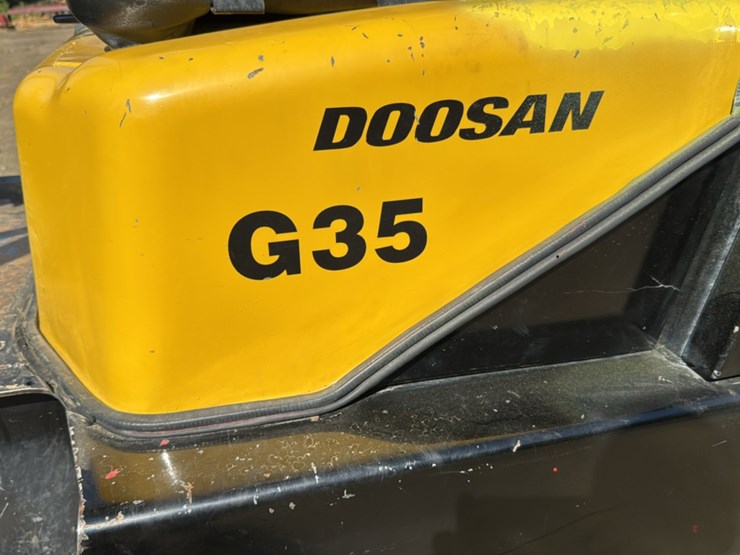 #269-•-doosan-g35-forklift-image-24