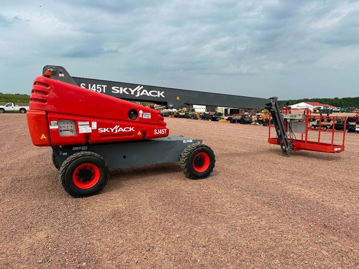 2019-skyjack-sj45t-image-3