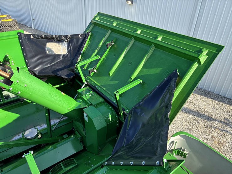 2024-john-deere-s790-image-93