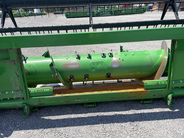2010-john-deere-630f-image-11