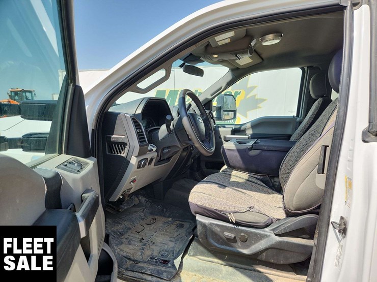 2020-ford-f350-image-8