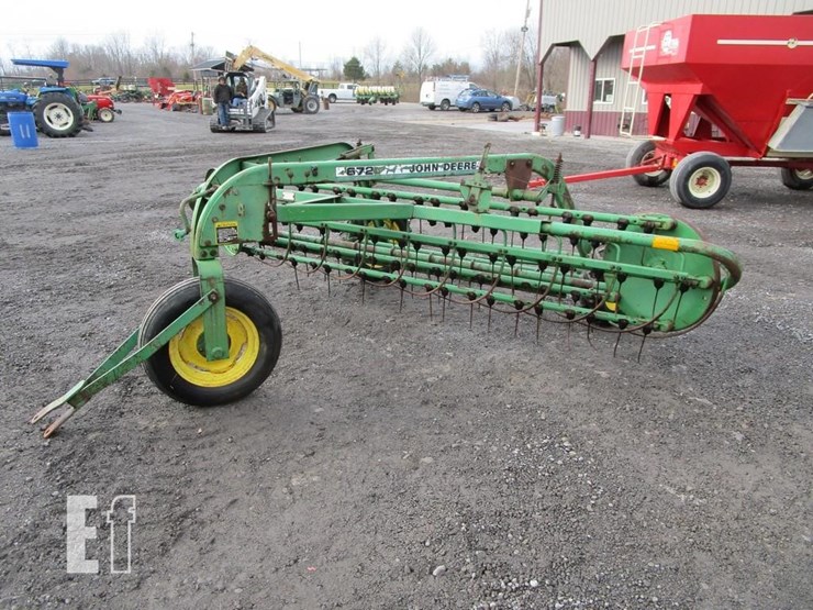 john-deere-672-image-1