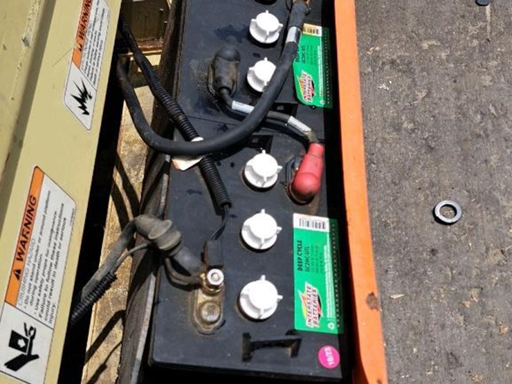 2016-jlg-2632es-image-12