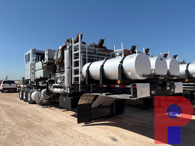 2012-cryogenic-vessel-alternatives-3-axle-15k-2,000-hp-double-pumper-trailer-image-1