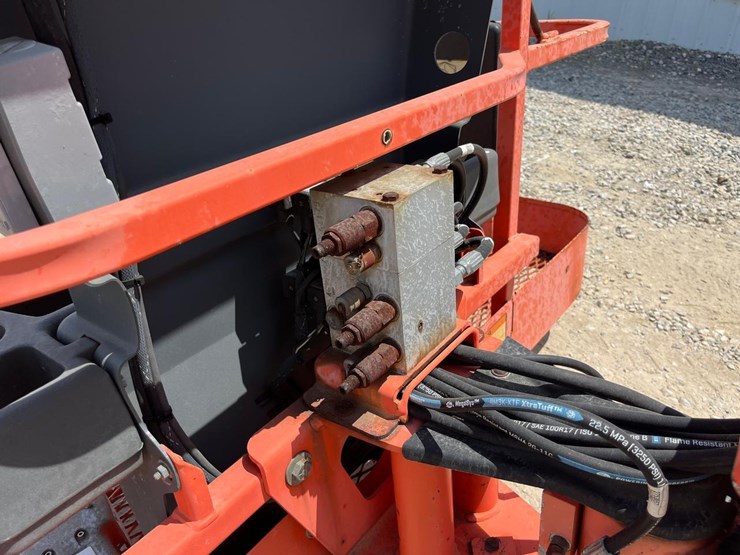 jlg-450aj-image-10