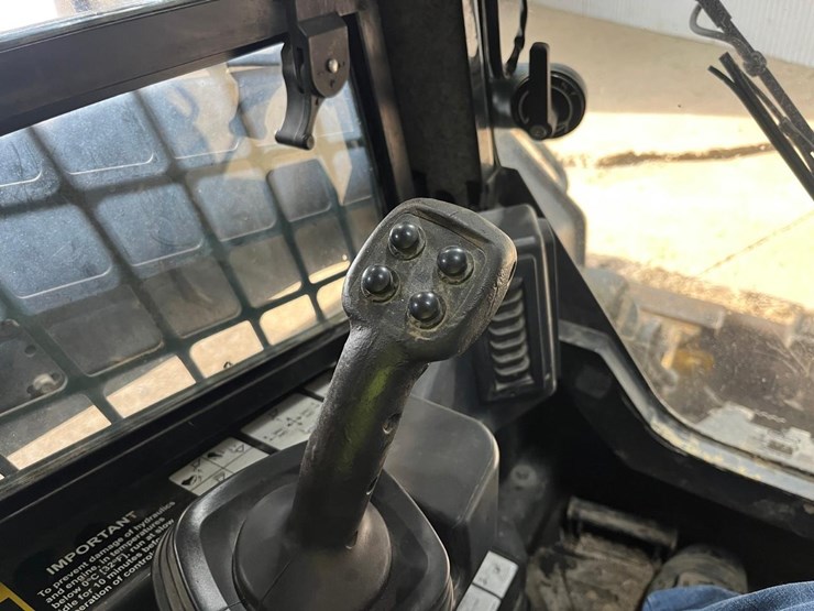 deere-333g-image-30