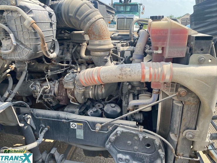 2020-peterbilt-579-image-28