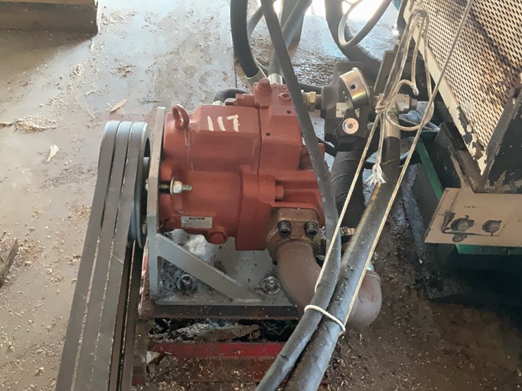 #117-•-lineshaft-with-hyd-pump-and-tank-image-1