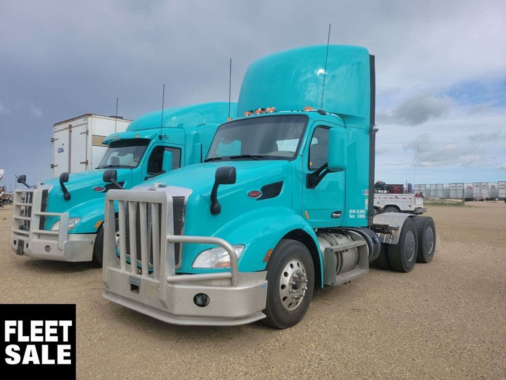 2018-peterbilt-579-image-1