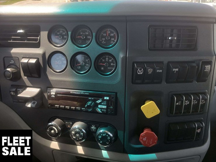 2019-peterbilt-579-image-21