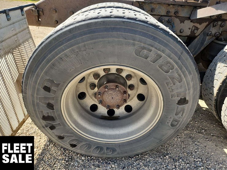 2014-kenworth-t660-image-24